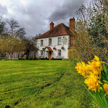 The Furze Bush Inn 뉴버리 외부 사진