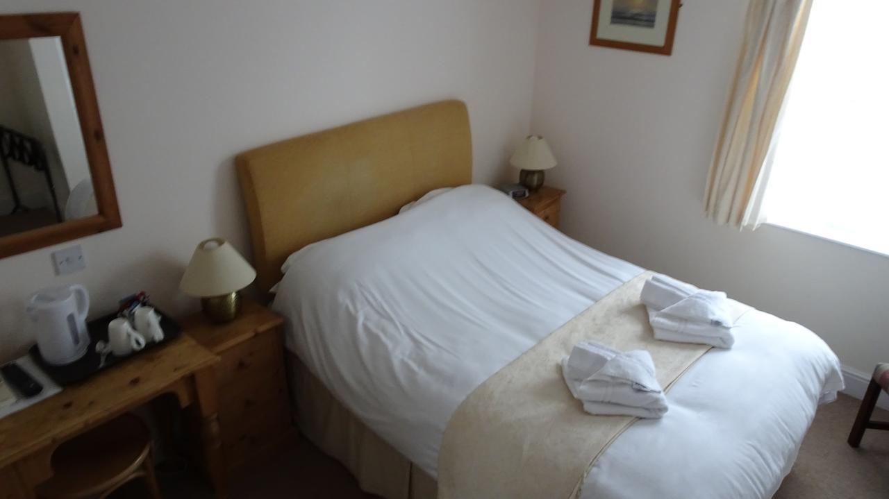 The Furze Bush Inn 뉴버리 외부 사진