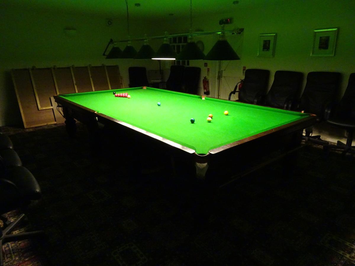 The Furze Bush Inn 뉴버리 외부 사진